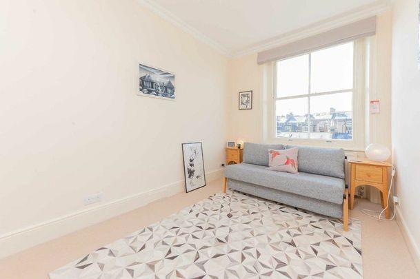 Brunswick Gardens, Kensington, W8 - Photo 1