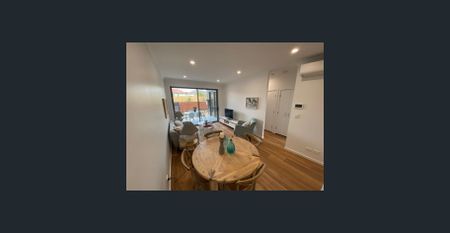 MODERN 2 BEDROOM UNIT - Photo 2