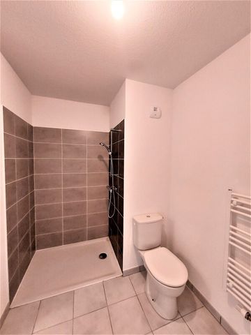Location Appartement 2 pièces 40m² LA ROCHELLE 17000 - Photo 5