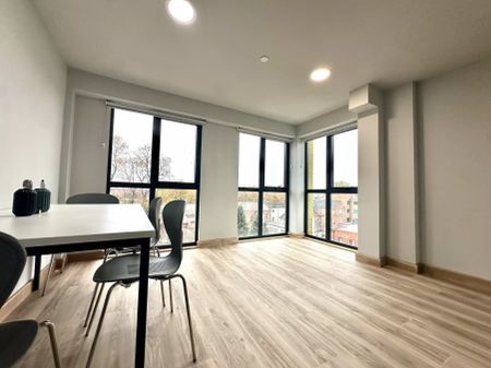 5 Bed Cluster Flat - Photo 5