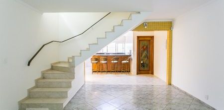 Casa para alugar com 253m², 3 quartos e 2 vagas - Foto 2