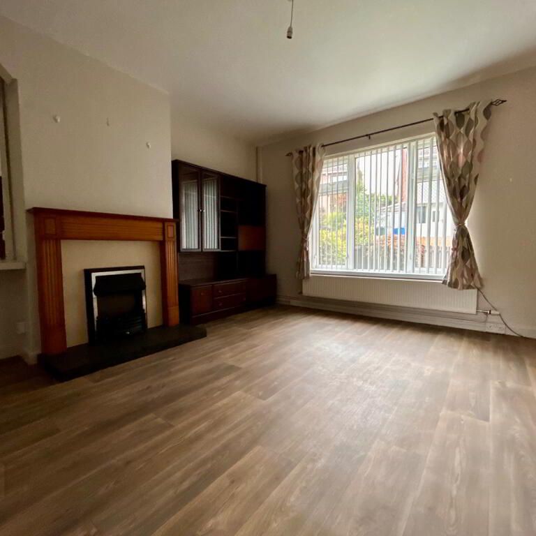 2 Queens Park, Lisbellaw, BT94 5FF - Photo 1