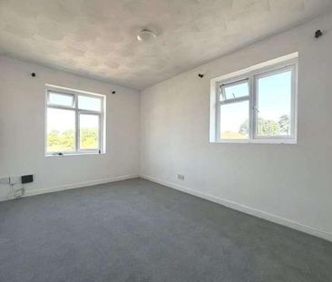 Flat C/, Oaktree Road, Southampton, Hampshire, SO18 - Photo 4