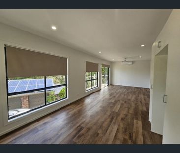 7a Edelsten Court, Carrara, Qld 4211 - Photo 4