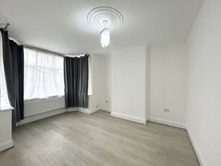 Mawney Road, Romford , RM7 8DS, Property for rent - Photo 2