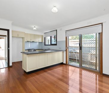 Unbeatable location! - Photo 2