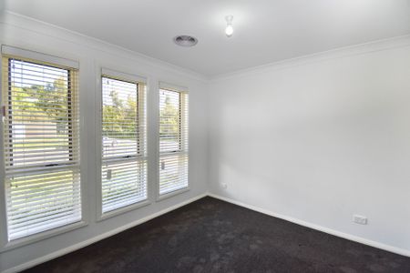 22 Emmaville Street, Orange. - Photo 2