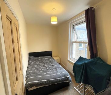 4 bedroom terraced house to rent - Photo 3