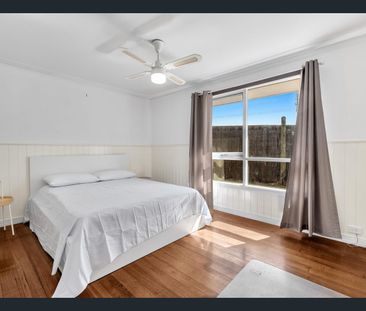 Spacious Family Home with Large Shed & Entertaining Pergola in Prim... - Photo 4