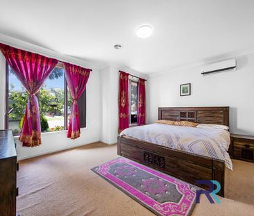 Stylish & Spacious Home – Perfect for Growing Families - Photo 3