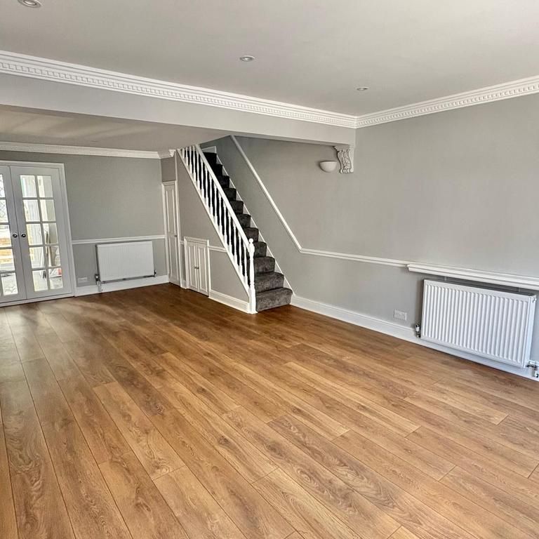 2 bedroom terraced house to rent - Photo 1