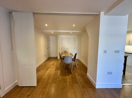 Fountain Court, Falmouth - Photo 2