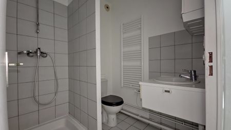 Location Appartement 1 pièce 23m² CLERMONT FERRAND 63000 - Photo 3