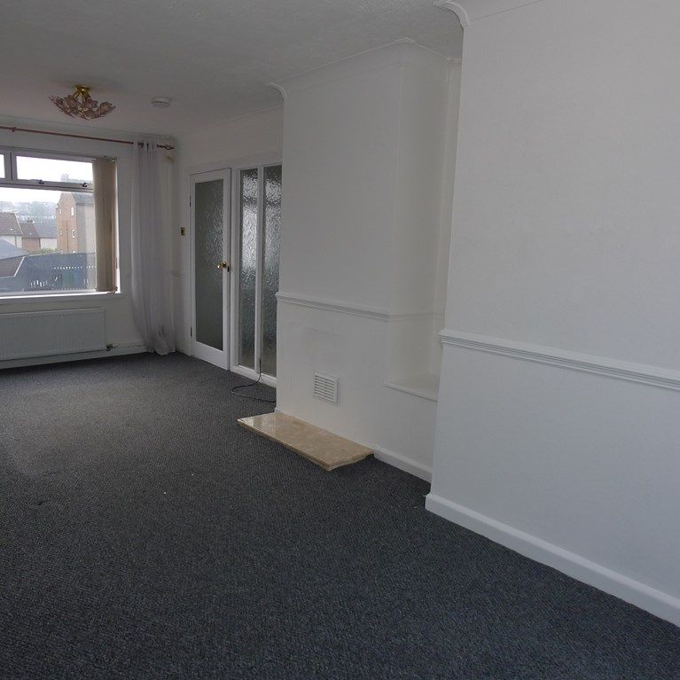 Property to let in Kirkcaldy - Photo 1