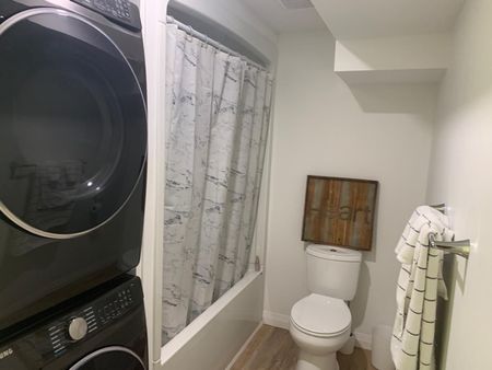 For Lease - 30 Westminster Circle, Barrie, Ontario - Photo 3