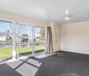 Perfect Location! - Photo 5