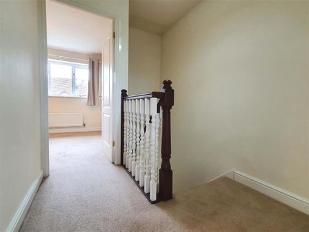 2 bedroom terraced house to rent - Photo 4