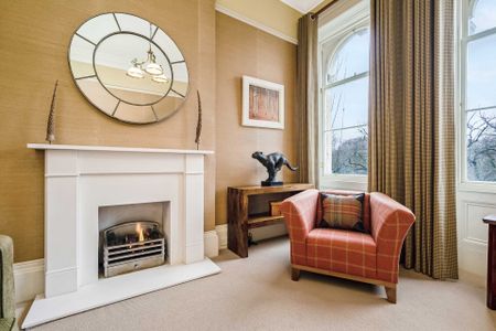 Price £3,600 pcm - Available Now - Furnished - Photo 2