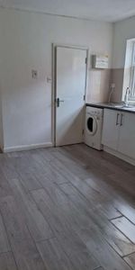 Crawley Road, Luton, LU1 - Photo 4