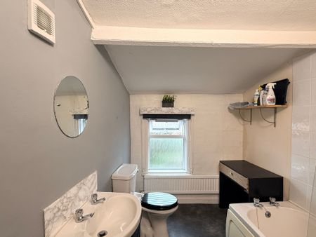 Staplegrove Road, Taunton - Photo 5