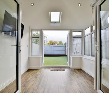 2 bedroom end of terrace house to rent - Photo 6