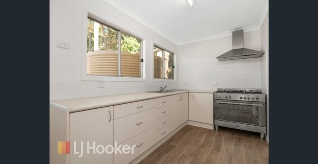 Spacious Family Home with Large Shed on 2000m² Block - Photo 1