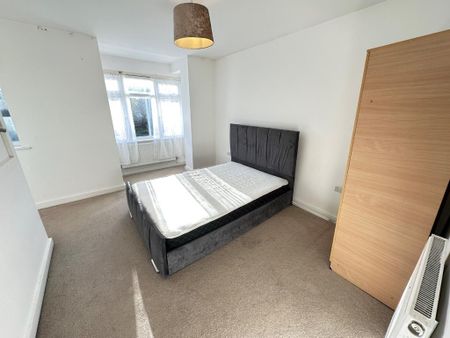 1 bedroom semi-detached house to rent - Photo 3