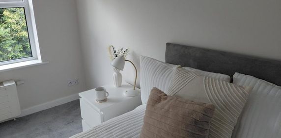 1 bedroom in a house share to rent - Photo 2