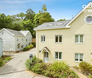 4 bedroom semi-detached house to rent - Photo 3