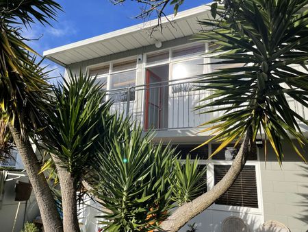 Beautifully Presented - Photo 3