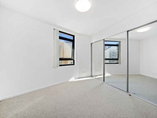 1 BEDROOM APARTMENT IN PRIME LOCATION - Photo 1