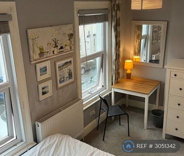 1 bedroom in a house share to rent - Photo 5