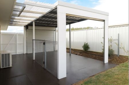 This Home Truly Ticks All the Boxes&excl; Positioned in a Quiet Street Just Minutes' Walk to Fairview He - Photo 3