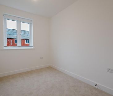 3 bedroom semi-detached house to rent - Photo 4