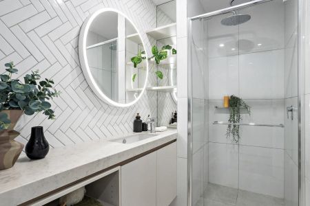 Modern 1-Bedroom Apartment in the Heart of Essendon - Photo 5