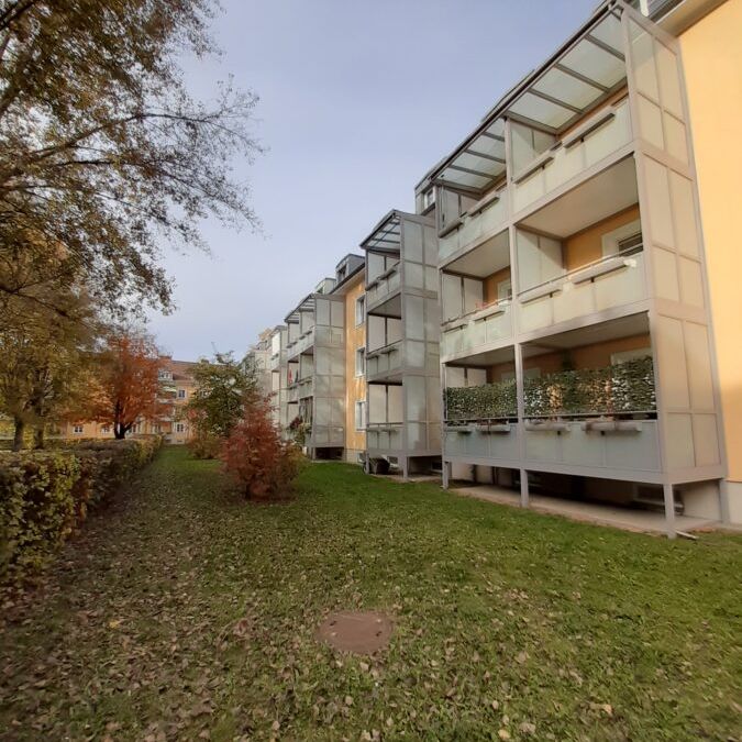 Ideale Starterwohnung mit Loggia mit Blick ins Grüne im 1. Stock **kein Lift** - Foto 1