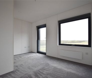 Well presented 3 bedroom semi-detached house situated within the gr... - Photo 5