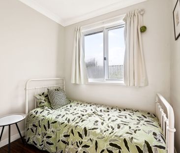 PLEASANT CUL-DE-SAC POSITION - ENTRY VIA KIRKWOOD ST (NOT GWH) - Photo 3