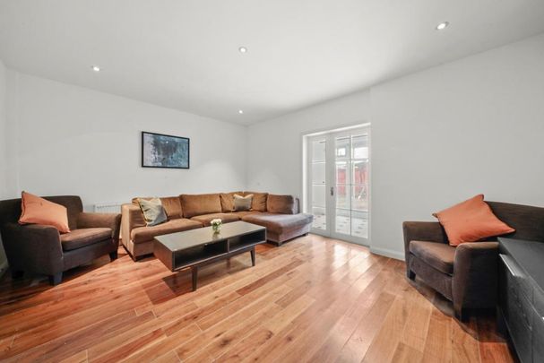 1 bedroom in a house share to rent - Photo 1