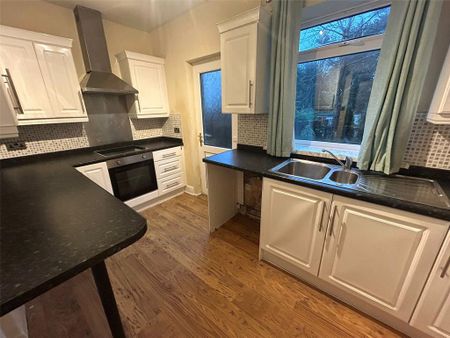 3 bedroom semi-detached house to rent - Photo 5