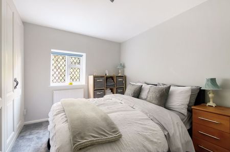 Crownpits Lane, Busbridge, Godalming, Surrey, GU7 - Photo 3