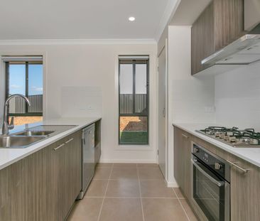 1 Verdale Crescent, Munno Para Downs, SA 5115 - Photo 5