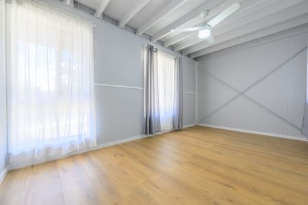 FRESHLY RENOVATED WITH SPACE TO SPARE - YOUR BEAK STREET BEAUTY AWAITS! - Photo 3