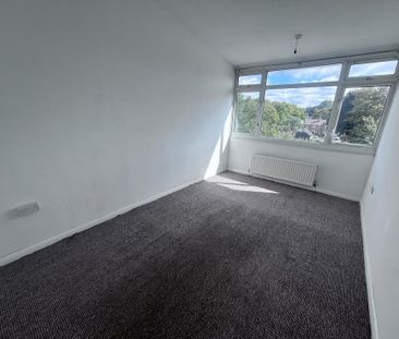 3 bedroom maisonette to rent - Photo 4