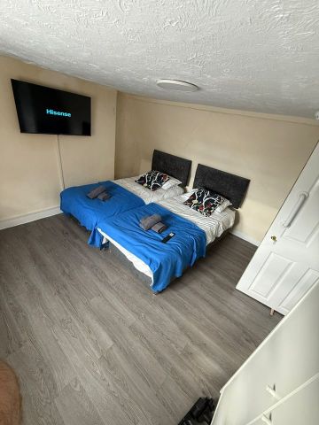 Room in a Shared Flat, St. James's Street, BN2 - Photo 2