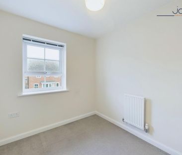 3 bedroom end of terrace house to rent - Photo 2