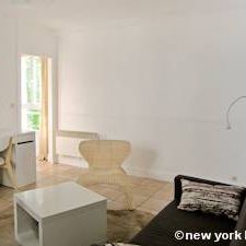 Logement à Paris, Location meublée - Photo 1