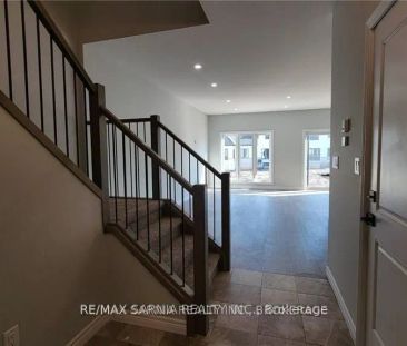 Property For Lease | X9285157 - Photo 2