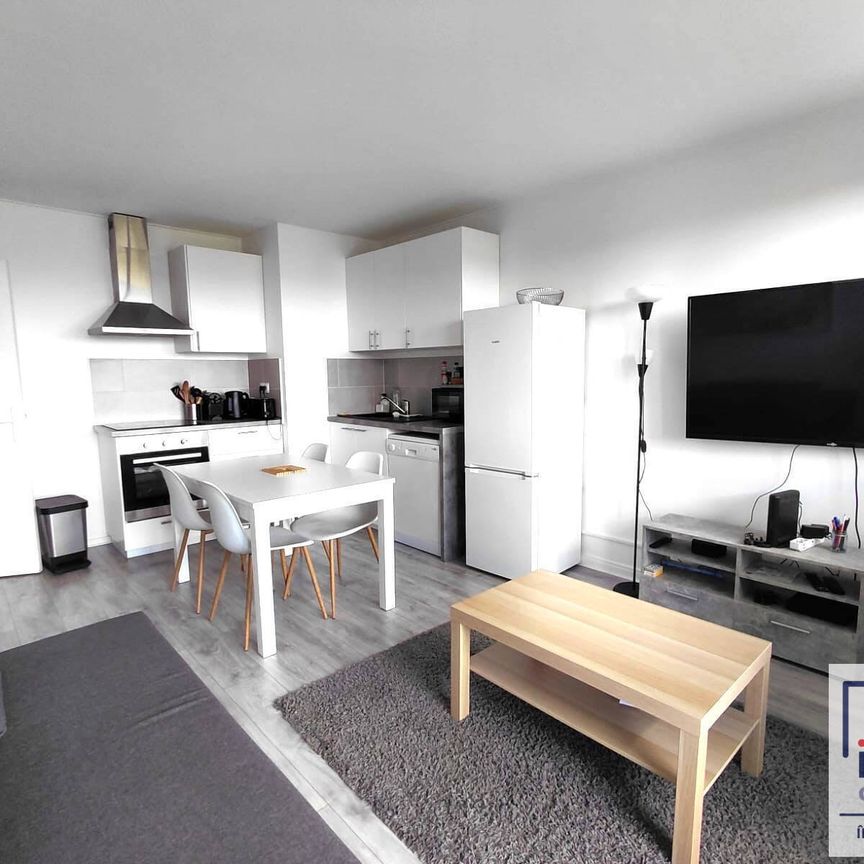 Location appartement 4 pièces 64.96 m² à Cergy (95000) Prefecture - Photo 1