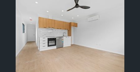 Brand New! - Photo 3